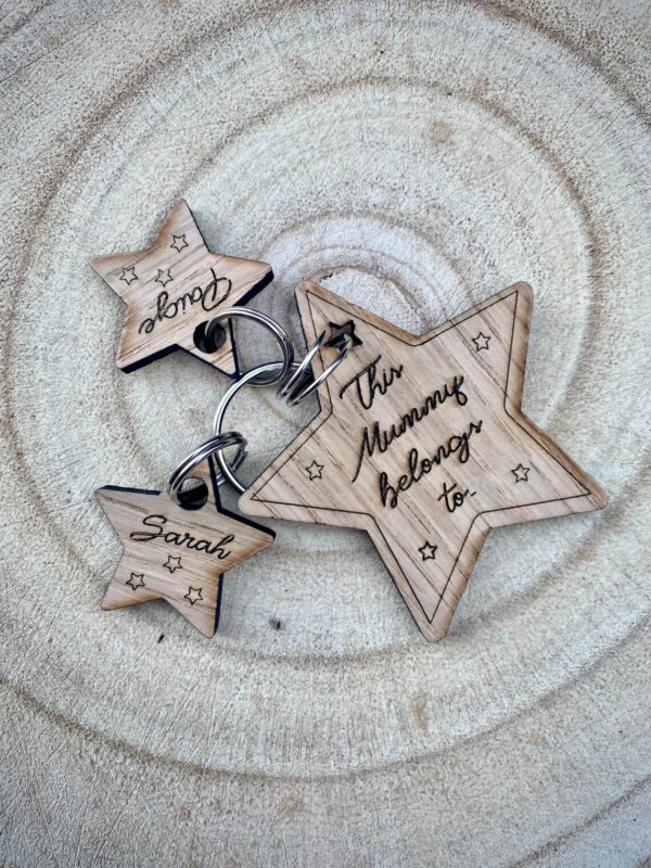 Oak Personalised Gift Star Keyring / Keychain This Mummy, Auntie, Nanny, Granny, Grandpa, Grandad, Belongs To: - Image 3