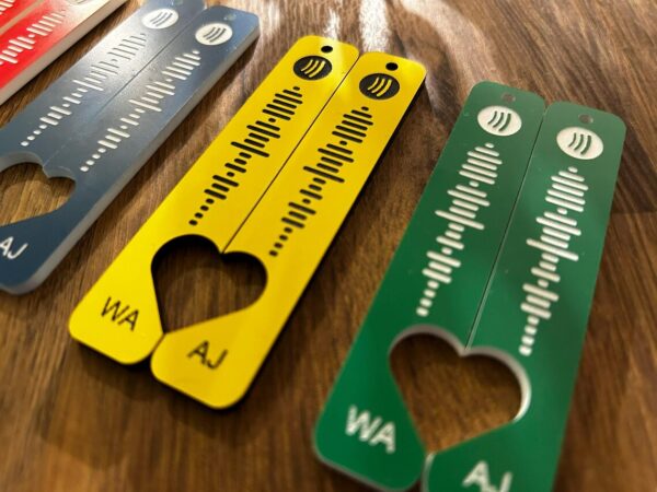 Wedding Song Keyring - Spotify Code of your choice engraved - 2 tags with 2 chains included. - Image 2