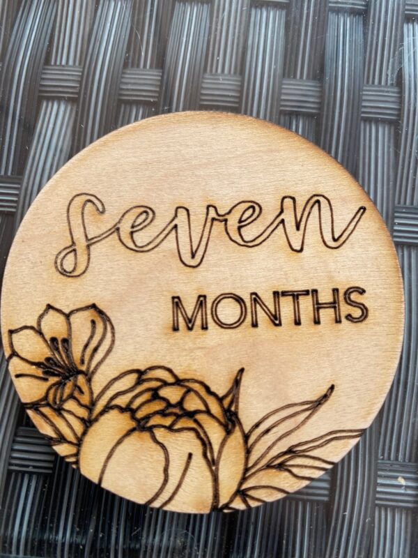 Wooden Monthly Milestone Cards - Disc, baby month signs, baby monthly milestone, baby monthly milestone markers, monthly milestone cards - Image 8