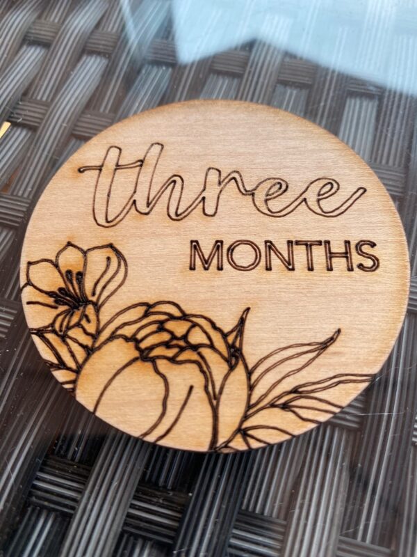 Wooden Monthly Milestone Cards - Disc, baby month signs, baby monthly milestone, baby monthly milestone markers, monthly milestone cards - Image 4